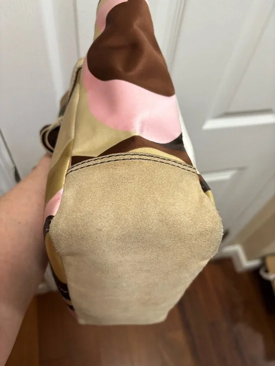 Coach VINTAGE G05M-8F33 Hamptons Optic Scarf Print w Tan Suede Bottom Tote EUC - Picture 9 of 15